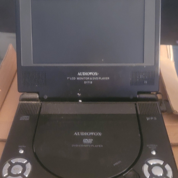 Used portable DVD player - Picture 1 of 5